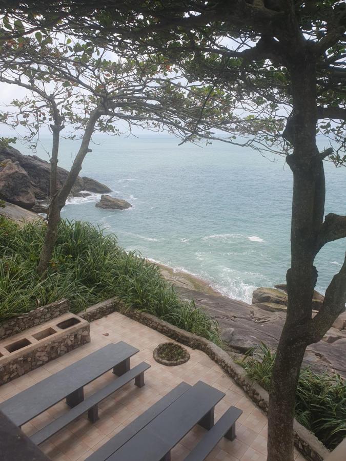 Em Condominio- Acolhedor-frente Mar-enseada-tortuga Apartment *