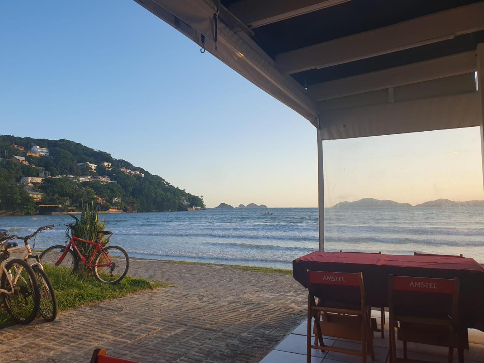 Em Condominio- Acolhedor-frente Mar-enseada-tortuga * Guaruja